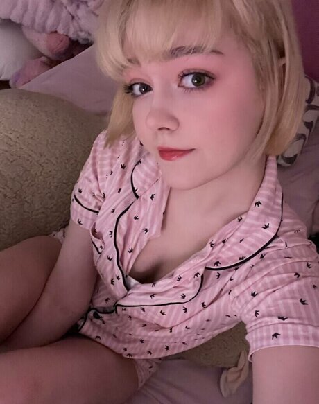 yoyo niii schauspielerin perfekte foto