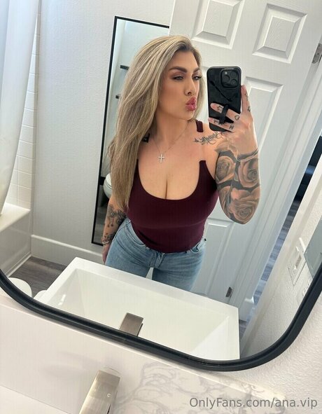 Ana Lorde schöne sexy galerie