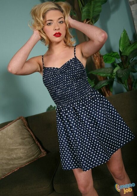 Brady Page nacktheit top bild