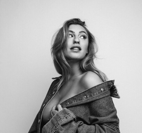 sannajornvik pornostar heiße bilder