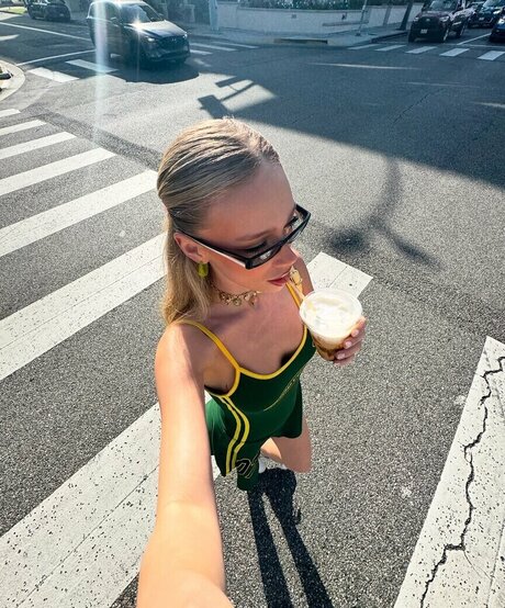 Yaren Alaca hd nette galerien