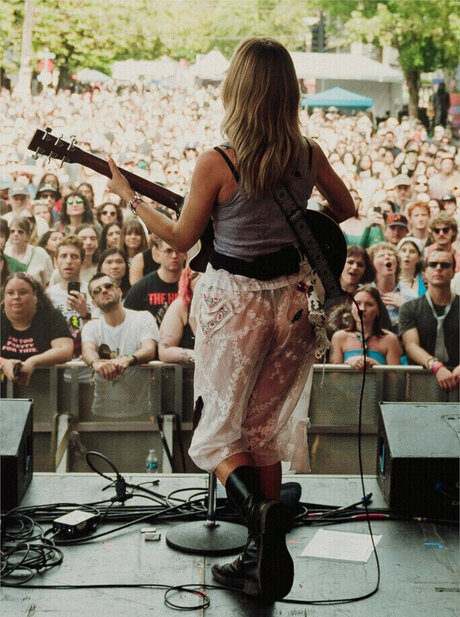 Dora Jar nackt erwachsene foto