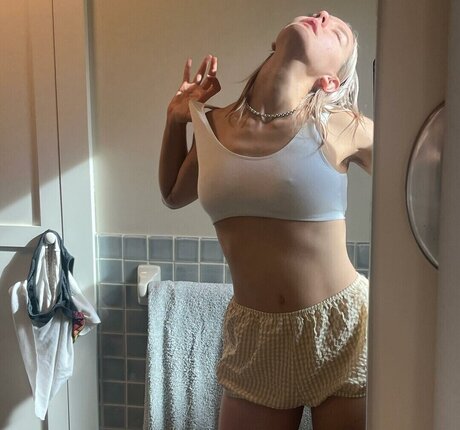 Dora Jar kostenlose sexy fotos