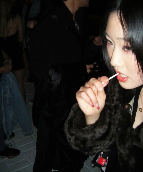 Lo3tus exklusive nackten galerie