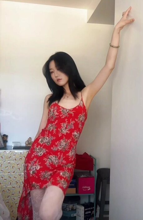 Lo3tus model nackt galerie