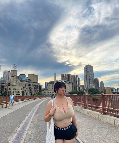 keziahmoua erwachsene nackt bild