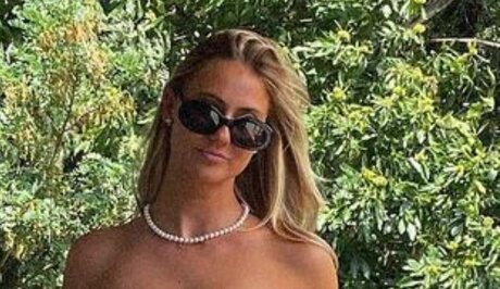 Celine Van Ouytsel sexy kunst bild