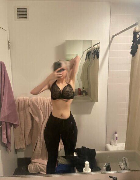 TalkFastEllie perfekte akt bilder