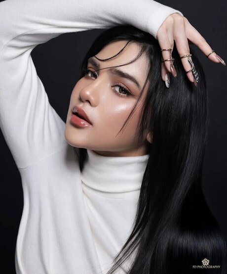 Davina Karamoy exklusive sex bilder