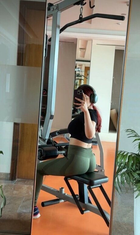 Riya Pandey model nackten galerien