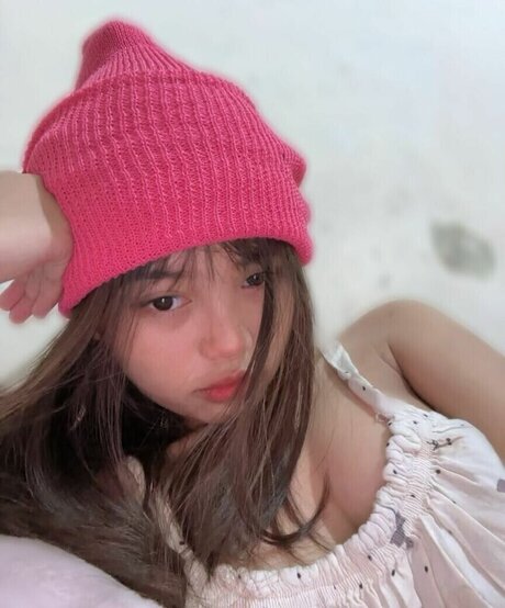 Riska Saputri model kunst galerie