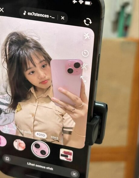 Riska Saputri sexy porno bild