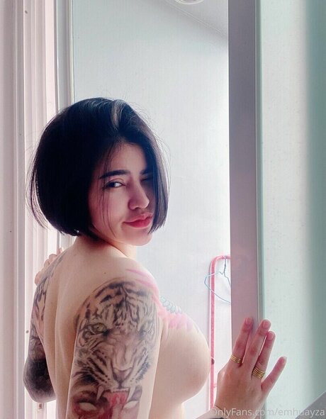 emhuayza top xxx bild