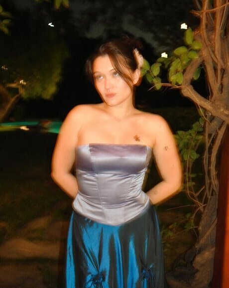 Isa Briones erwachsene top bilder