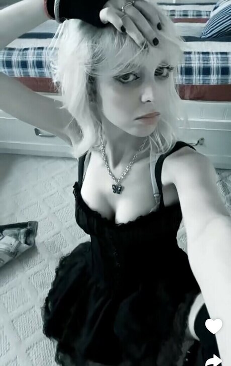 heiße milf-onlyfans erotische akt galerien