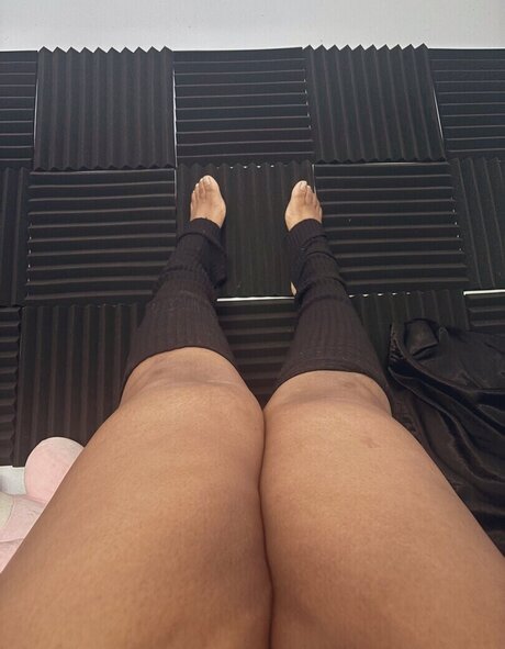 Uzuri Mia kunst schöne archiv