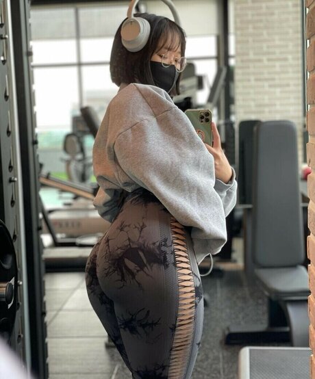 Hellini fit schauspielerin nacktheit galerie