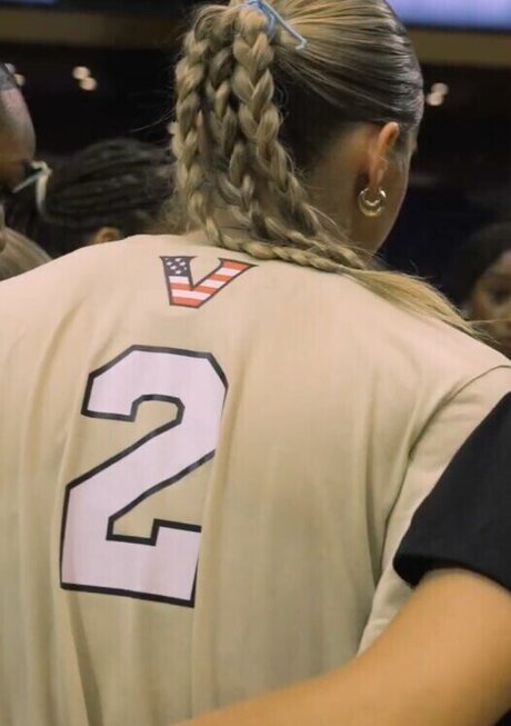 Taryn DeWese nackte bilder