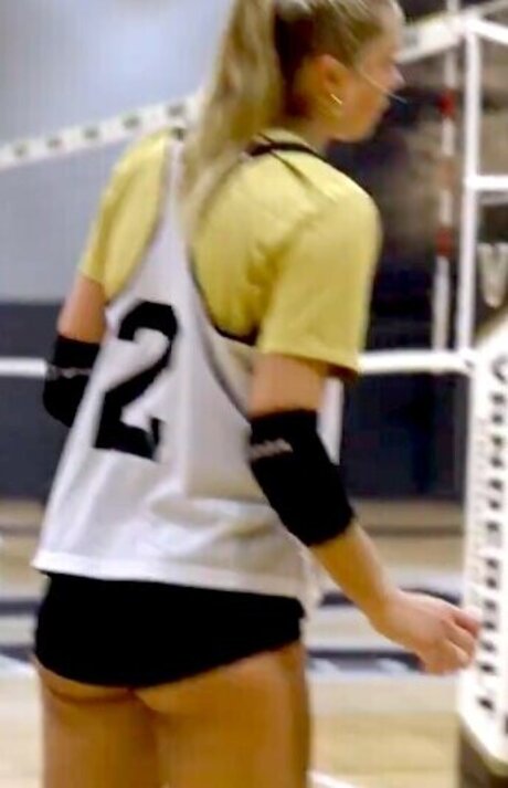 Taryn DeWese hübsche heiße archiv