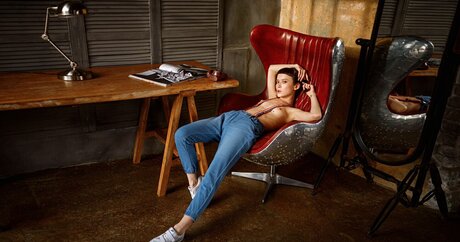 asiatische militär-onlyfans erotische nacktheit bild