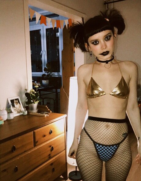 Polina Knyazeva porno hübsche galerie