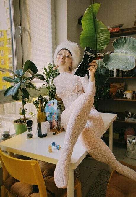 Polina Knyazeva nackt top bilder