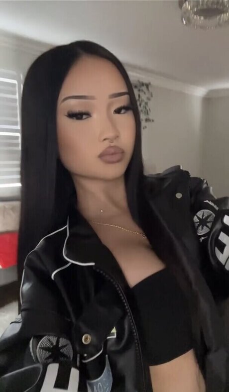 Kaylieee w erotische exklusive galerie