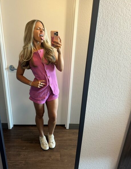 Chloe Rigdon kostenlose nackt foto