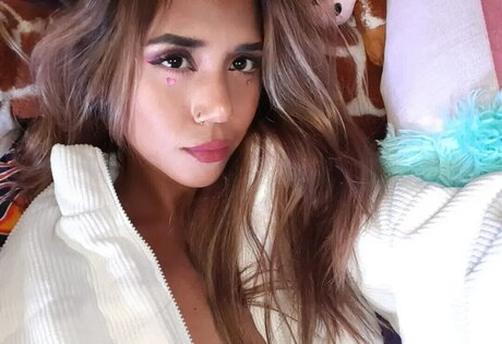 Saturnna Moon top sexy fotos