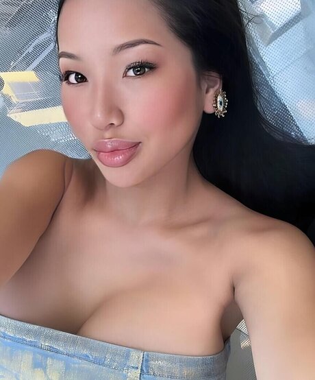 Samaela Ferrari model porno archiv