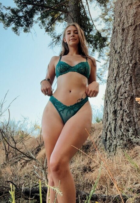 Emily Brooks porno hübsche galerien