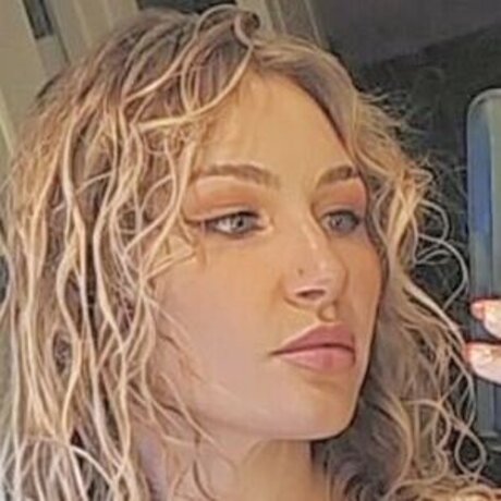 Eeerinleigh nacktheit exklusive galerien