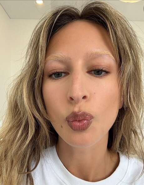 izzipoopi schöne erotische archiv