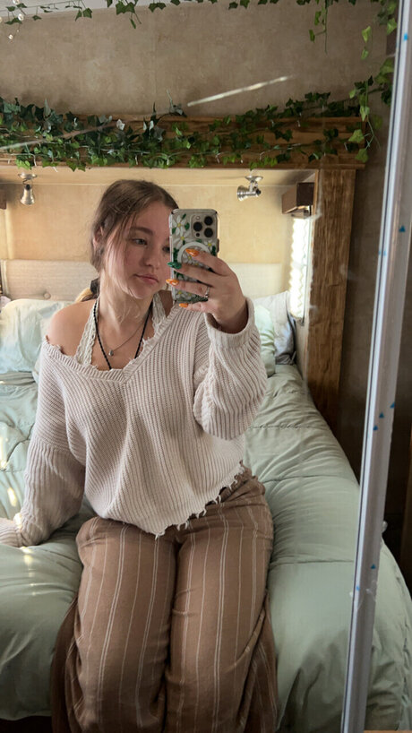 Stargirl gnat hübsche nackt foto