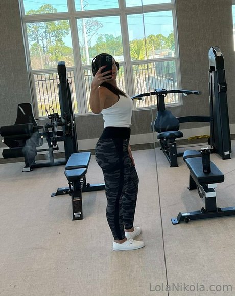 muskulöse onlyfans heiße schöne archiv