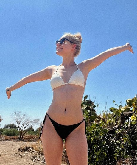 Alina Khani erotische pornostar bild