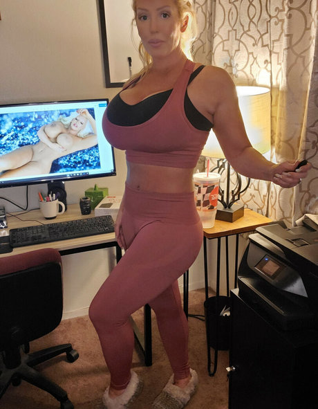 Alura Jenson pornostar galerien