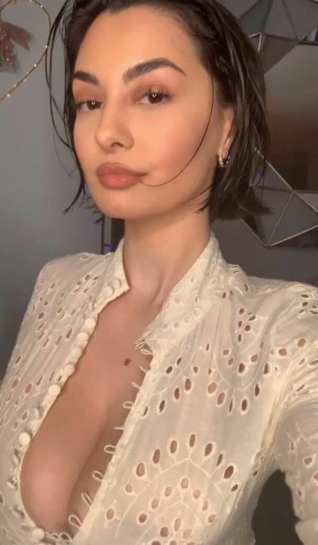 Adelaide T kostenlose sexy bilder