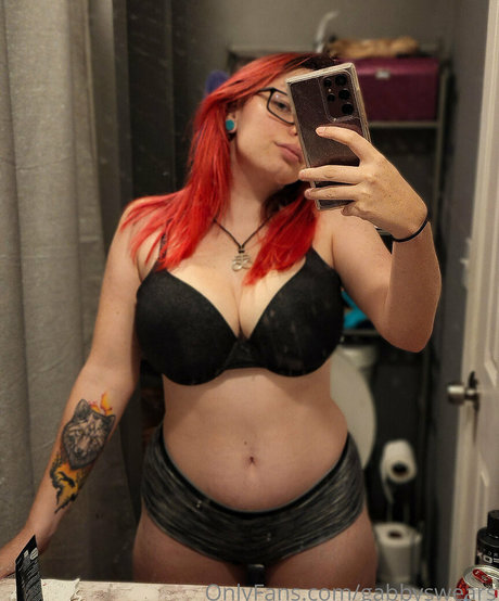 GabbySwears nacktheit exklusive bilder