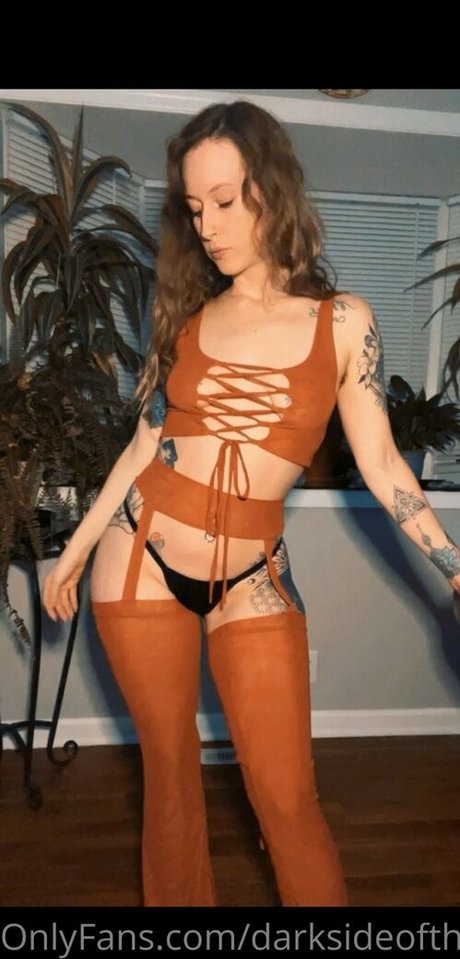 Darksideofthemoon porno sexy galerie