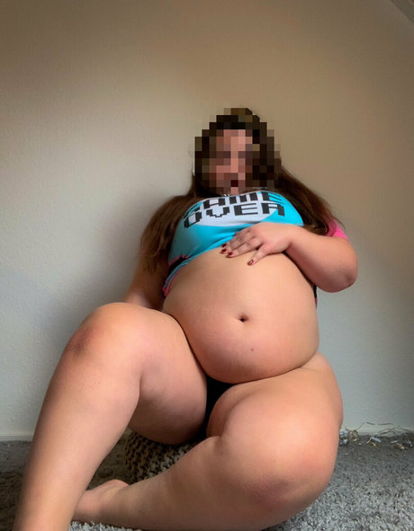 adorethebelly1 hd nette bild