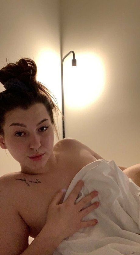 maggierayelle model hübsche bild