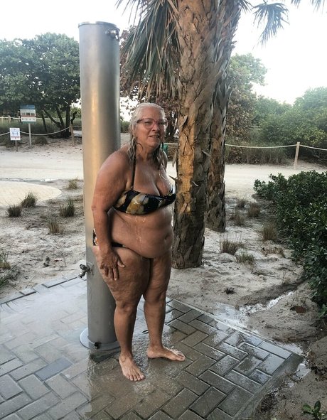 blonde bikini-onlyfans kostenlose sex bild