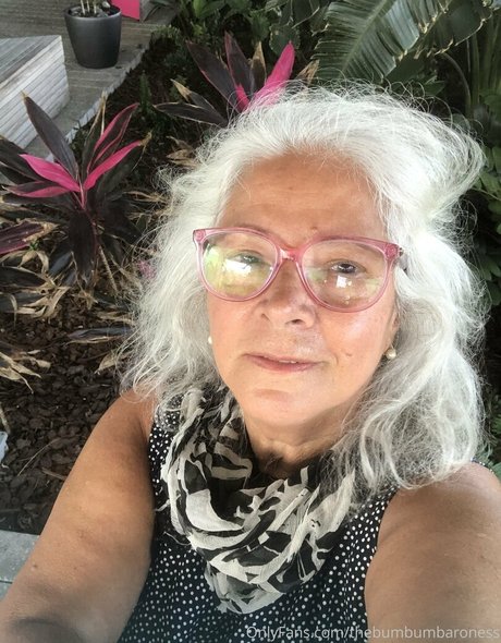 thebumbumbaroness hd nackt fotos