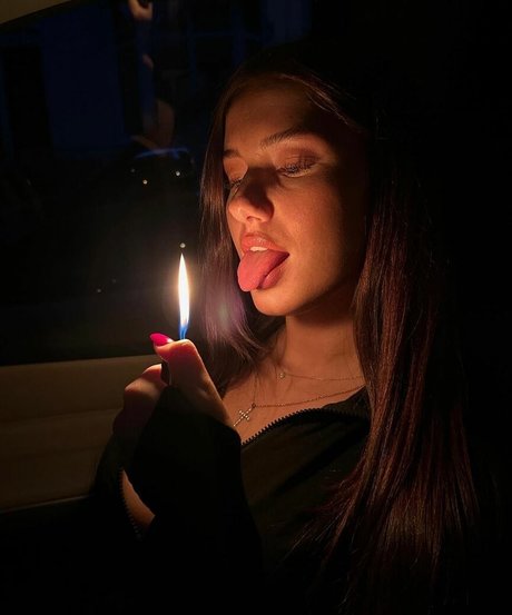 Fayesxh exklusive nette bild