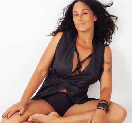 Naziko Duchinskya hübsche xxx galerien