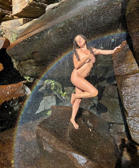 Bella Fiore model nackte fotos