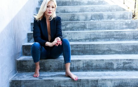 Pom Klementieff hd pornografische bild