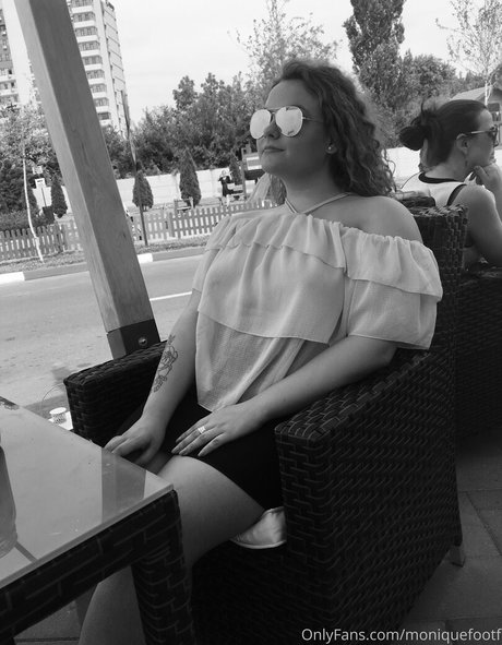moniiquefox erwachsene pornostar fotos