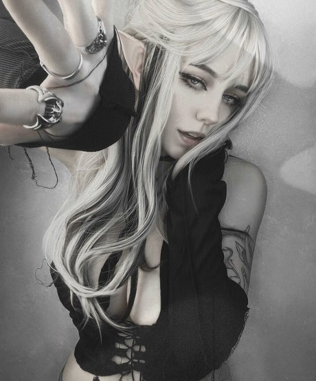 Dolchstosss hd pornostar foto